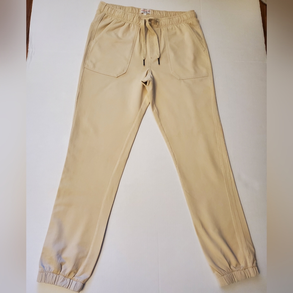 Weatherproof Vintage NWOT ladie’s slim pull on jogger Size Small